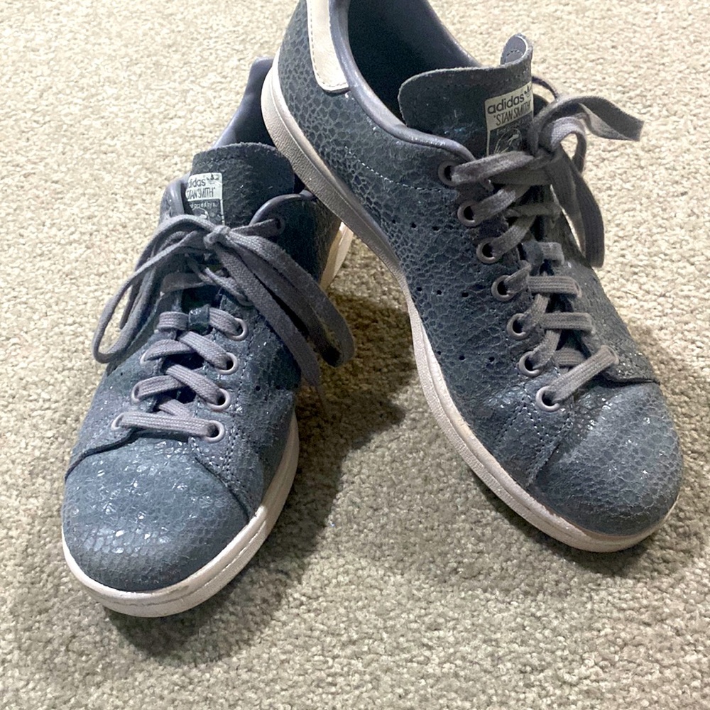 Adidas LIMITED EDITION